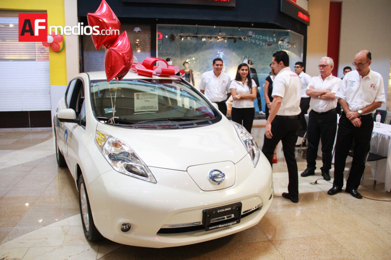 NISSANLEAF5diciembre2015-11