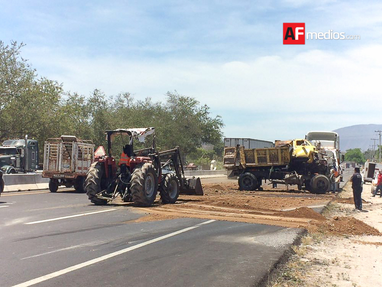 accidente_volteo_carreteracolimamanzanillo_2