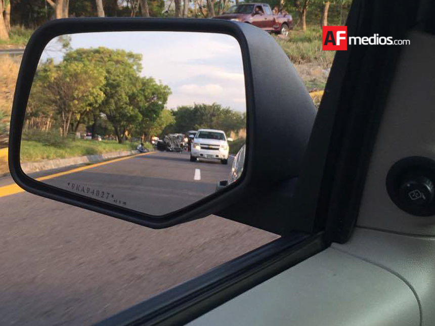 volcadura_carretera_autopista_colima_manzanillo_2
