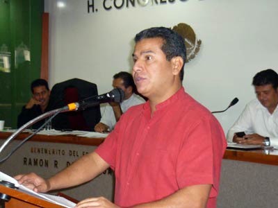 picozepedapropositos Foto: AFMedios/El diputado Francisco Zepeda enlistó sus propósitos para 2012.