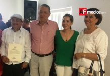 IEE entrega constancia de diputados a Kenya Thomas y Manuel Cervera