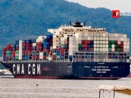 Determinan cierre total del puerto de Manzanillo a navegación embarcaciones mayores y menores