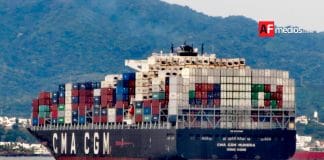 Determinan cierre total del puerto de Manzanillo a navegación embarcaciones mayores y menores