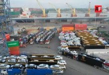 Cae en un 45% importación de vehículos al puerto de Manzanillo