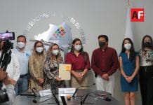 Indira Vizcaíno se registró como candidata a la gubernatura de Colima