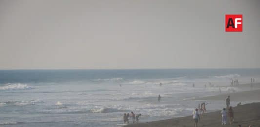 Muere ahogado turista chiapaneco en playa El Real, Tecomán