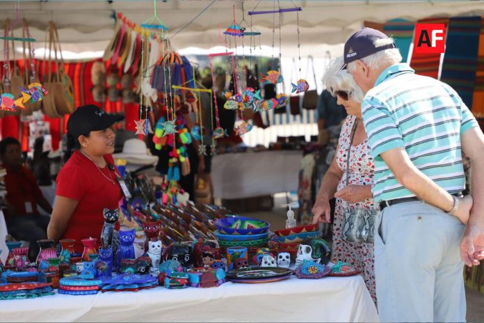 turistas_gringos_manzanillo_01
