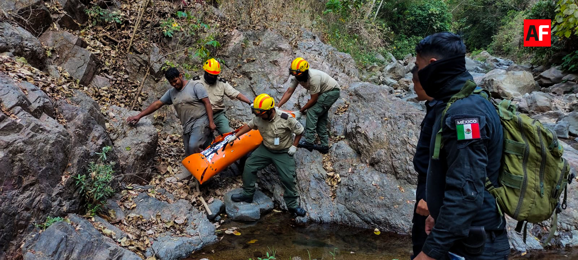 PC Jalisco rescata cuerpo de hombre que saltó al vacío de un puente en San Sebastián del Oeste |  AFmedia.