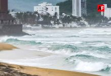 Ante aproximación del huracán ‘Trudy’, cierran playas de Tecomán, Armería y Manzanillo en el estado de Colima
