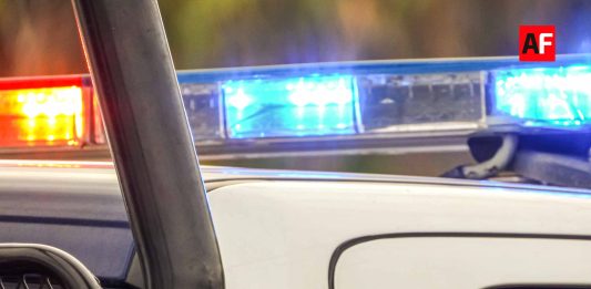 Un muerto y 1 lesionado tras volcadura de vehículo en el Boulevard de Manzanillo