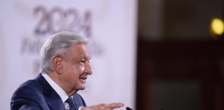 AMLO expresa respaldo a Sheinbaum y cuestiona cambio de postura de Donald Trump