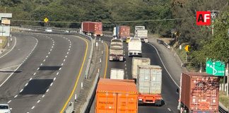 Transportistas de Manzanillo se preparan ante bloqueos carreteros anunciados