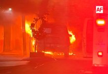 Se incendian dos vehículos en Colima y una mototaxi en Manzanillo durante la madrugada