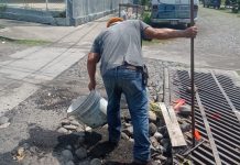 Gobierno de Riult Rivera sigue con los trabajos de bacheo en Colima Capital