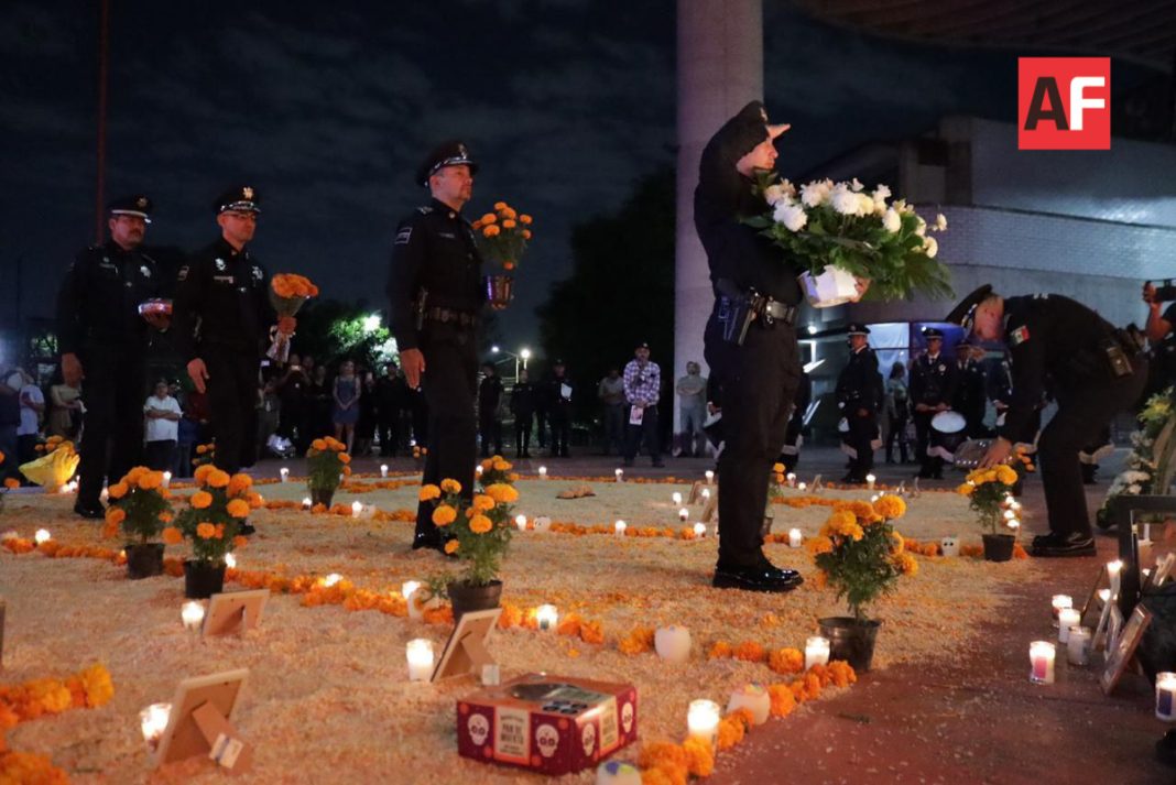 Policía de Guadalajara homenaje en día de muertos a 111 oficiales caídos_-3