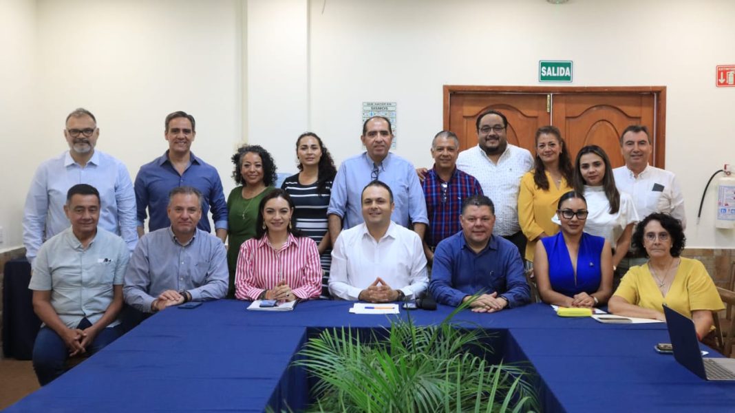 Coparmex Manzanillo tiende puentes con senadores Mely Romero y Virgilio Mendoza
