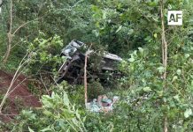 Atienden accidente vehicular en la vialidad El Sauz–San Antonio, en Minatitlán