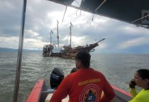Tripulación evacuada antes del hundimiento total de la embarcación ‘Marigalante’ en Puerto Vallarta