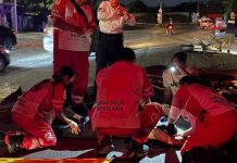 Grave motociclista tras choque en la carretera Colima–Tepames, es atendido por Cruz Roja