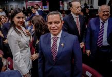 Rector asiste a informe y mensaje que dio la gobernadora Indira Vizcaíno por el Cuarto Informe de Gobierno