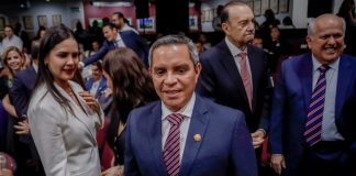 Rector asiste a informe y mensaje que dio la gobernadora Indira Vizcaíno por el Cuarto Informe de Gobierno