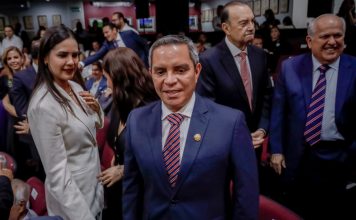 Rector asiste a informe y mensaje que dio la gobernadora Indira Vizcaíno por el Cuarto Informe de Gobierno