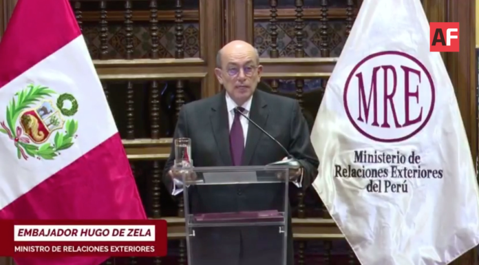 Embajador de Perú Hugo de Zela