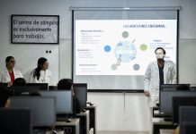 Estudiantes del Bachillerato 30 reciben charla sobre prevención de adicciones