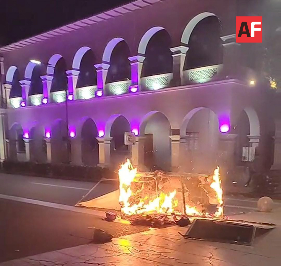 Protestas civiles en Apatzingan, Michoacán tras asesinato de Carlos Manzo-15