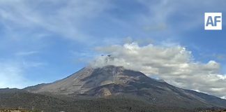 Volcán de Colima mantiene actividad estable y sin riesgo: UEPC