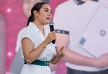Entrega Indira Vizcaíno más ColiBecas Computadoras en Manzanillo este viernes