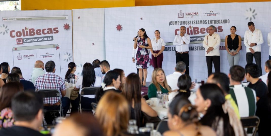 entrega de laptops indira 02