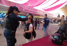 Policía de Proximidad Estatal comparte medidas preventivas a asistentes a la Feria de Colima