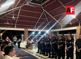 Se gradúa la primera generación del Programa de Formación Básica de Bomberos en Manzanillo