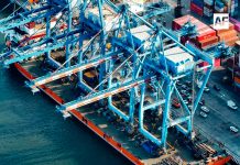 Manzanillo despide a cuatro gigantes: grúas de pórtico parten rumbo a Asia