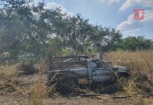 Incendio de maleza moviliza a Bomberos y a la UEPC cerca de agencias automotrices en Colima