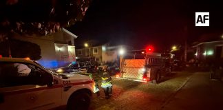 Vecinos sofocan incendio en tienda de abarrotes en Colima; se menciona un posible intento de robo