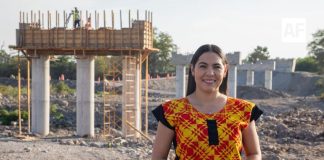 Gobernadora Indira Vizcaíno supervisó avance del 19% en la construcción del puente ‘El Chical’