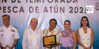 Trabajo en equipo permite mejores resultados para trascender: Indira Vizcaíno