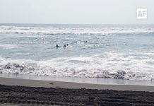 Continúa búsqueda de hombre desaparecido en playa Cuyutlán, Armería