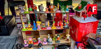 Comerciantes del Tianguis de la Pulga preparan su “último domingo afuera” con remates y comida tradicional