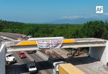 Seidum alerta por cortes parciales a la circulación en autopista Colima-Manzanillo, por retiro de trabes en puente Cuyutlán