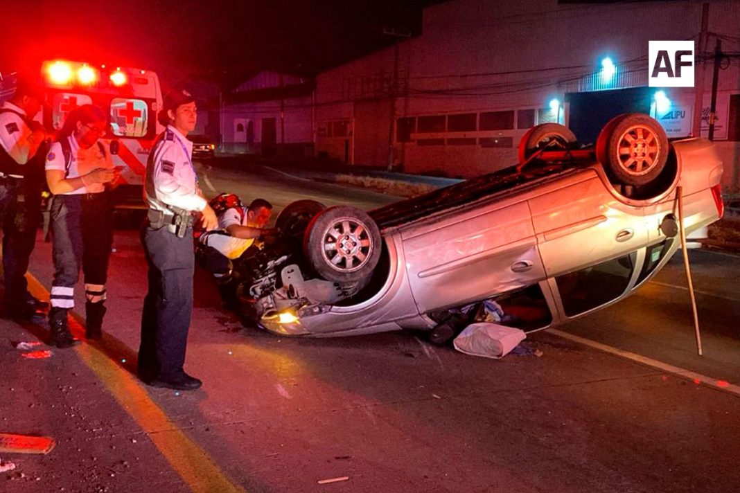 volcadura-tercer-anillo-9-nov-cruz-roja-01