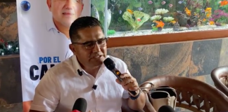 Regidor Luis Michel renuncia al PAN; acusa malos tratos; Julia Jiménez le responde