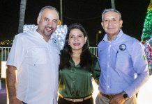 La UdeC participa en el Encendido del Árbol 2025 de ASIPONA Manzanillo