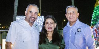 La UdeC participa en el Encendido del Árbol 2025 de ASIPONA Manzanillo