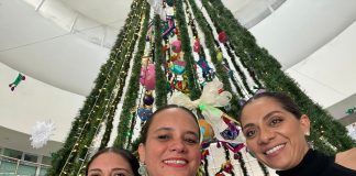Estudiantes de Artes Visuales crean árbol navideño en la UdeC