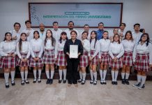 Gana coro del Bachillerato 4 final del Concurso de Interpretación del Himno Universitario