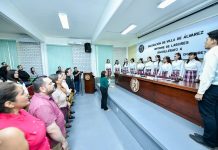 Bachillerato 4 tituló al mayor número de Técnicos Analistas Químicos en la UdeC