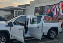 Roban rifle AR-15 y otros objetos de la camioneta del alcalde de Los Reyes, en Morelia